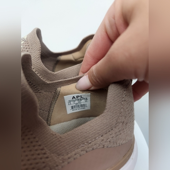 APL TechLoom Bliss Slip On Sneakers Womens Size 6.5 - Picture 4 of 6